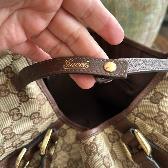 Gucci GG Canvas Medium Abbey Shoulder Bag - Picture 5 of 11